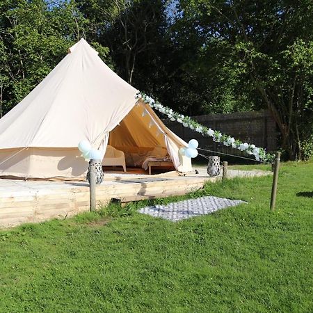 Hopgarden Glamping - Luxury 6M Bell Tent Wadhurst ภายนอก รูปภาพ