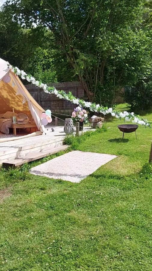 Hopgarden Glamping - Luxury 6M Bell Tent Wadhurst ภายนอก รูปภาพ