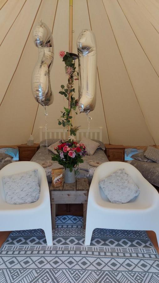 Hopgarden Glamping - Luxury 6M Bell Tent Wadhurst ภายนอก รูปภาพ